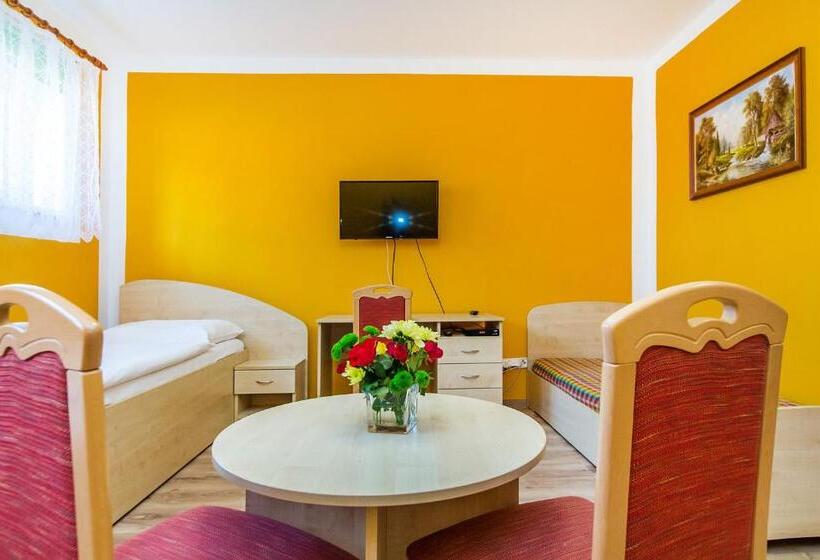 חדר סטנדרט, & Motorest V údolí Zlatého Potoka