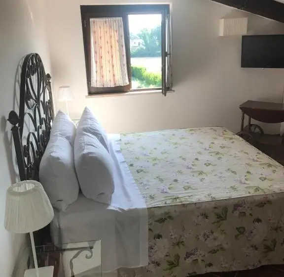 プールビュースタンダードルーム, Il Casale Di Riardo Luxury B&b
