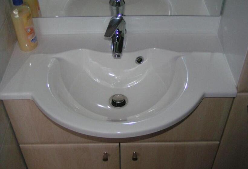 バルコニー付きシングルスタンダードルーム, Domizil