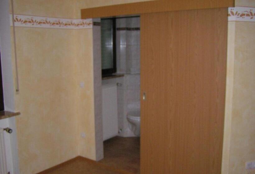 バルコニー付きシングルスタンダードルーム, Domizil