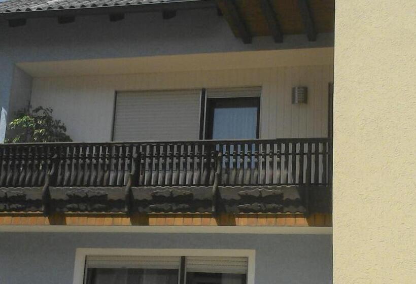 バルコニー付きシングルスタンダードルーム, Domizil