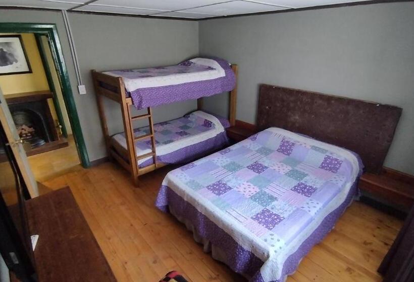 Четырехместный номер эконом класса с общей ванной комнатой, Hospedaje Leñas Del Tolosa