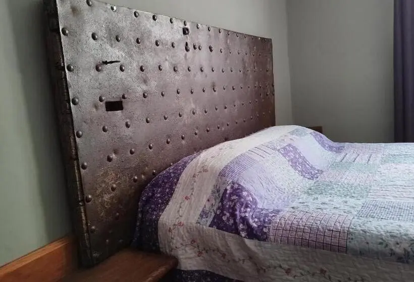 バスルーム共同エコノミー4人部屋, Hospedaje Leñas Del Tolosa