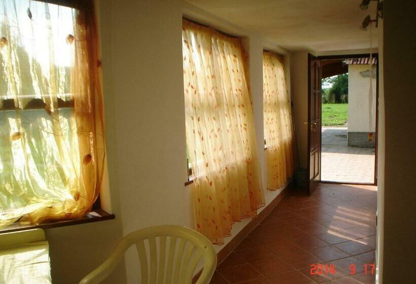 דירת 2 חדרי שינה עם נוף לגינה, Sarudi Vendégház