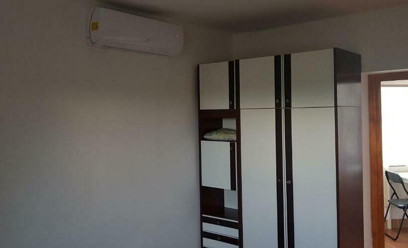 带花园景观及2个卧室的公寓, Sarudi Vendégház