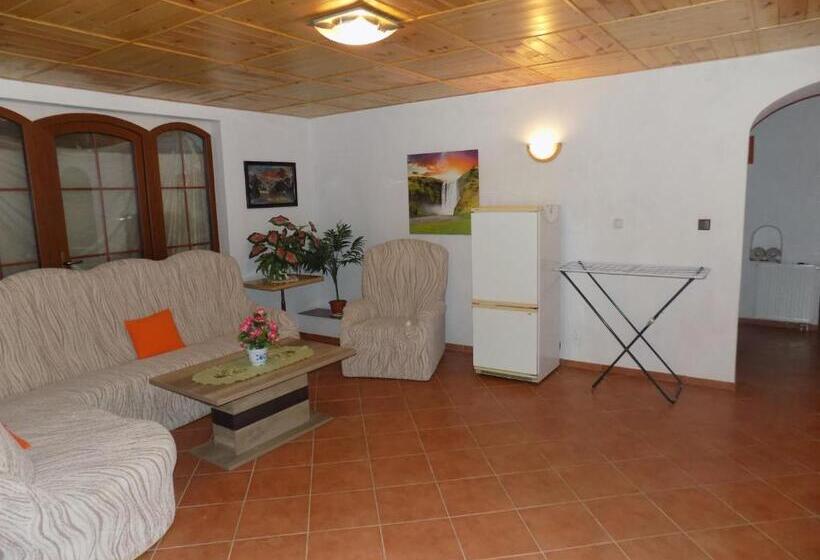 低层单卧公寓, Ubytování Apartmány Ferenčíková