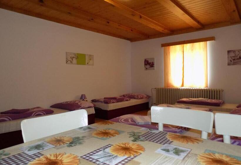 Семейный Номер, Ubytování Apartmány Ferenčíková