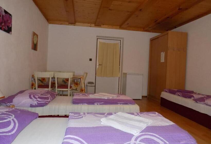 家庭间, Ubytování Apartmány Ferenčíková