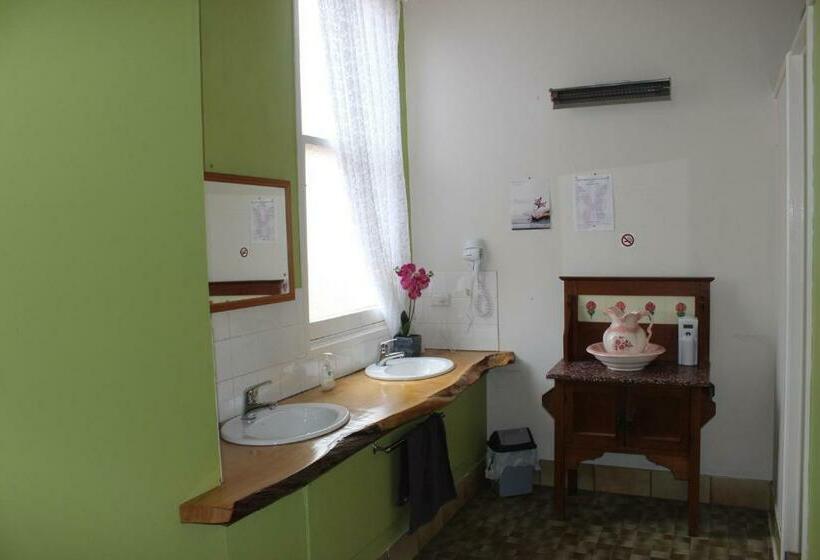 غرفة عائلية حمام مشترك, St Marys Hotel And Bistro