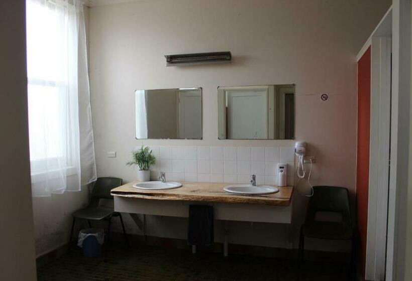 غرفة عائلية حمام مشترك, St Marys Hotel And Bistro