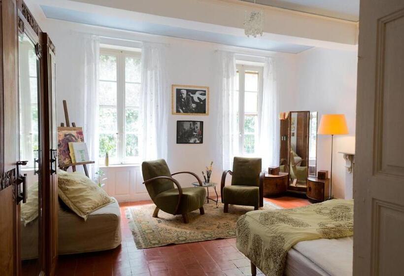 Трехместный Номер Стандарт Совместная Ванная, Le Flamant Rouge Guesthouse