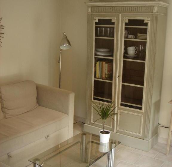 סוויטה דלוקס, Manoir De La Foulquetiere