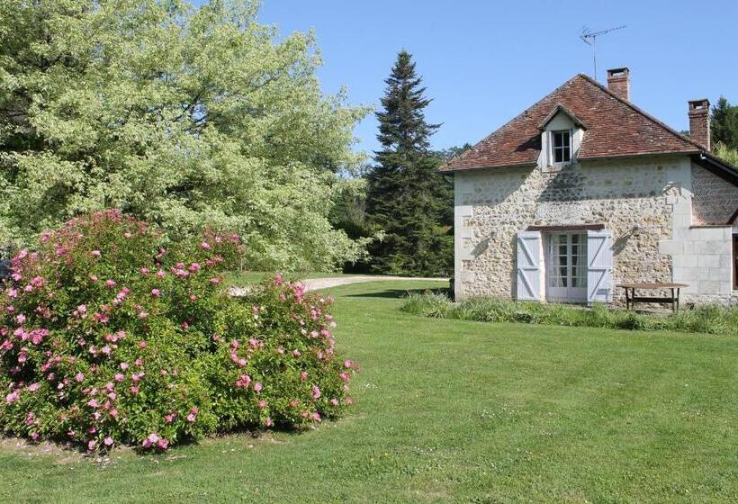 Дом 3 Спальни, Manoir De La Foulquetiere