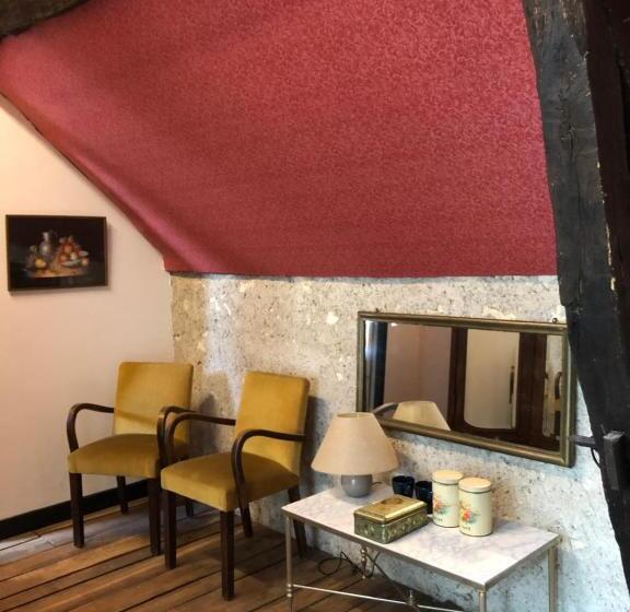 סוויטה משפחתית, Manoir De La Foulquetiere