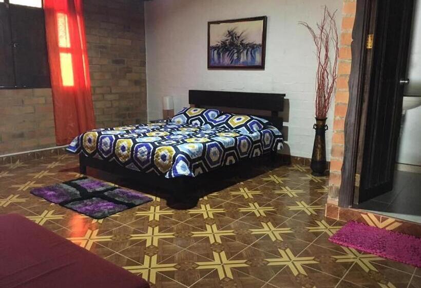 Полулюкс Повышенной Комфортности, Finca Hotel Paraiso Urrao