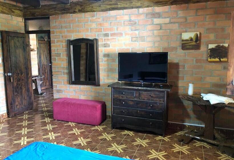 Полулюкс Повышенной Комфортности, Finca Hotel Paraiso Urrao