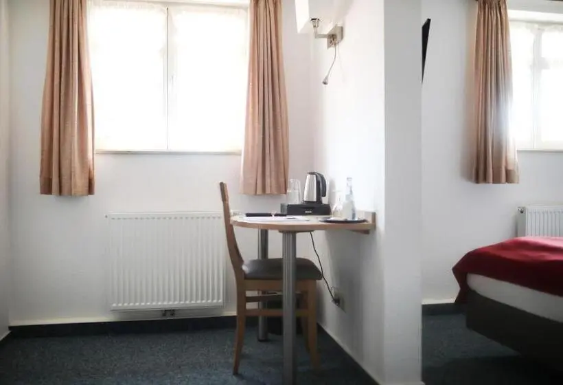 ベーシックルーム, Gasthaus Hotel Zum Kreuz