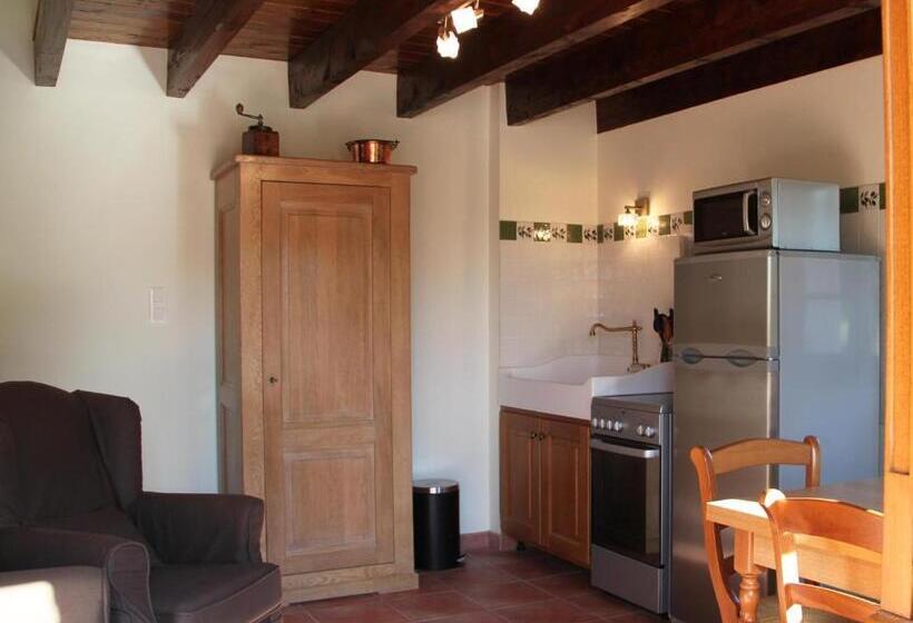 带1个卧室的公寓, Le Pigeonnier De Lacalm Gîte