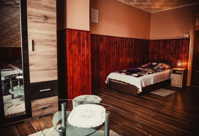 四人标准间, Veronika Guesthouse