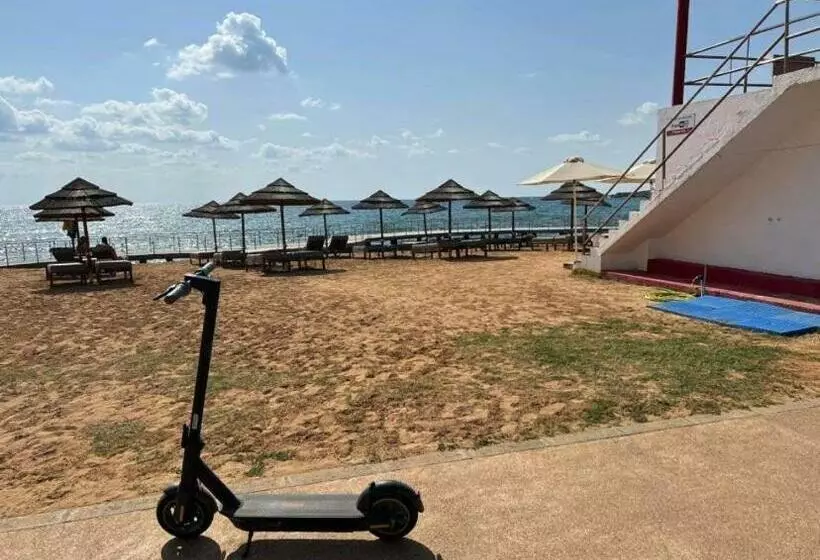 اتاق اساندارد با چشم‌انداز جانبی به دریا, Anmaria Beach Hotel & Spa