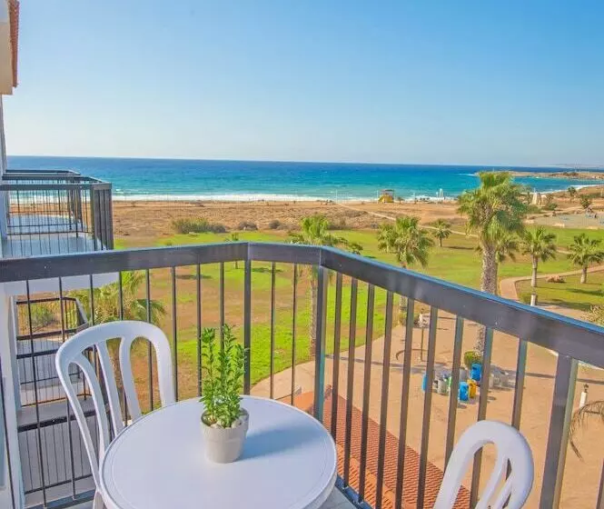 اتاق اساندارد با چشم‌انداز جانبی به دریا, Anmaria Beach Hotel & Spa