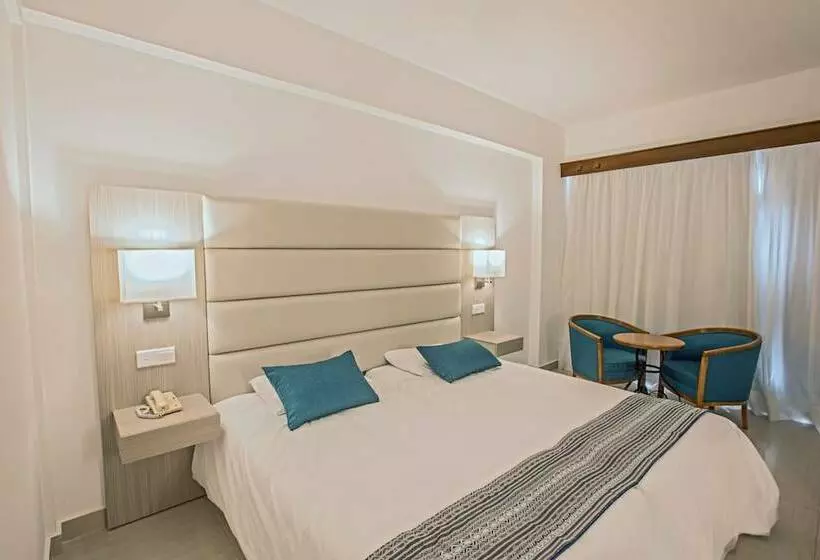 اتاق اساندارد با چشم‌انداز جانبی به دریا, Anmaria Beach Hotel & Spa