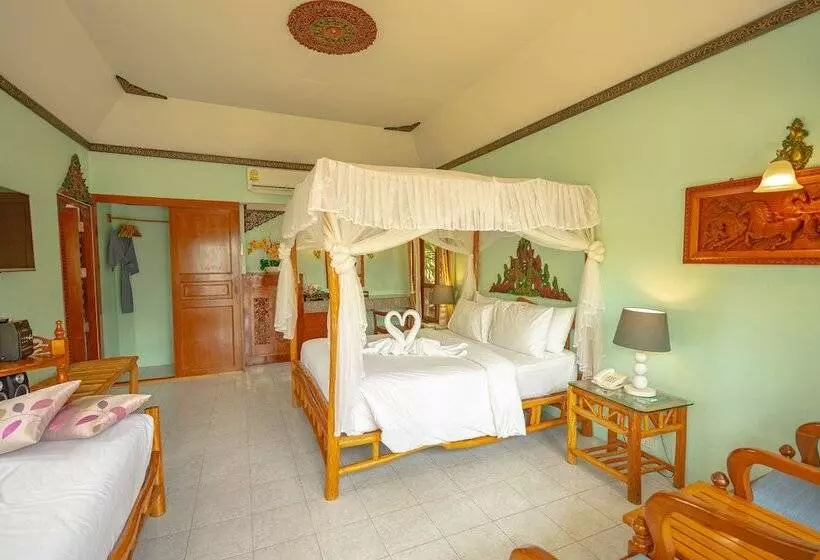 ویلای دلوکس 1 خوابه با چشم‌انداز دریا, Chawengburi Resort