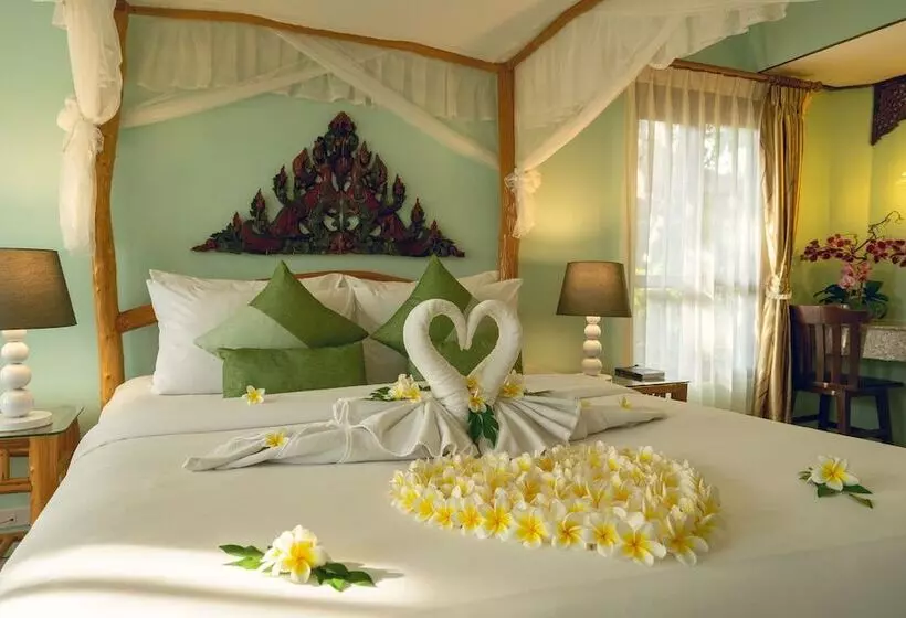 ویلای دلوکس 1 خوابه با چشم‌انداز دریا, Chawengburi Resort