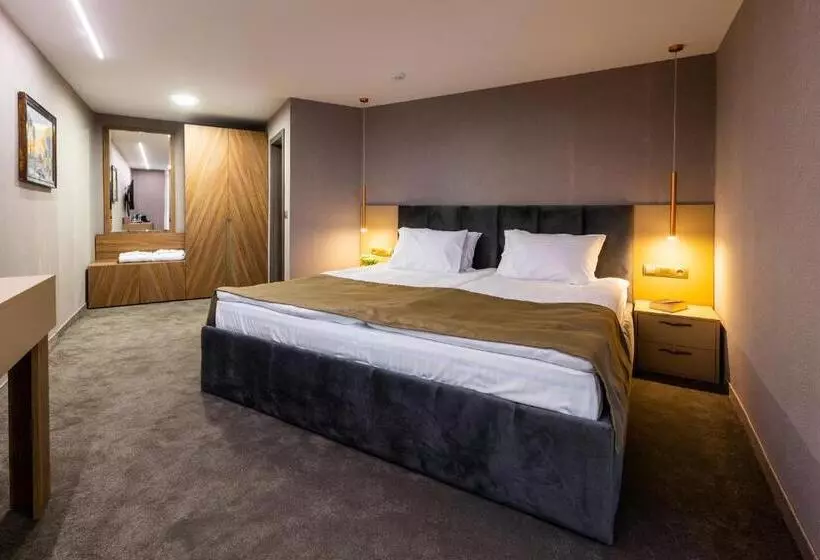 Huoneisto 1 Makuuhuone, Grand Hotel Shumen