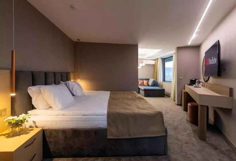 Huoneisto 1 Makuuhuone, Grand Hotel Shumen