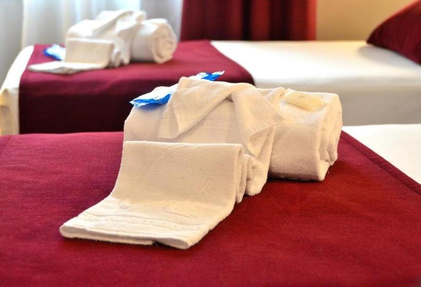 غرفة قياسية, Clement Barajas