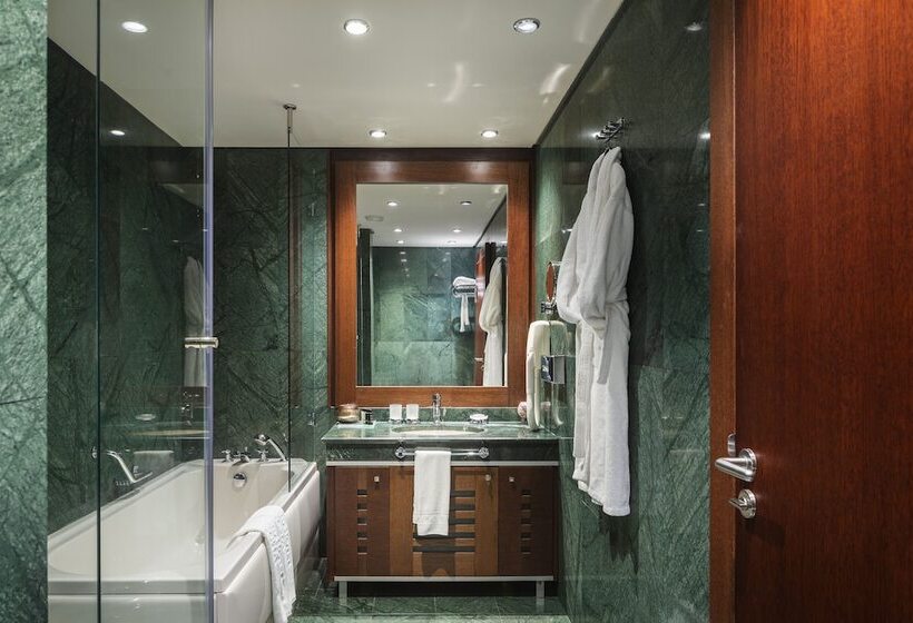 Номер Superior, Grand Hotel Sofia
