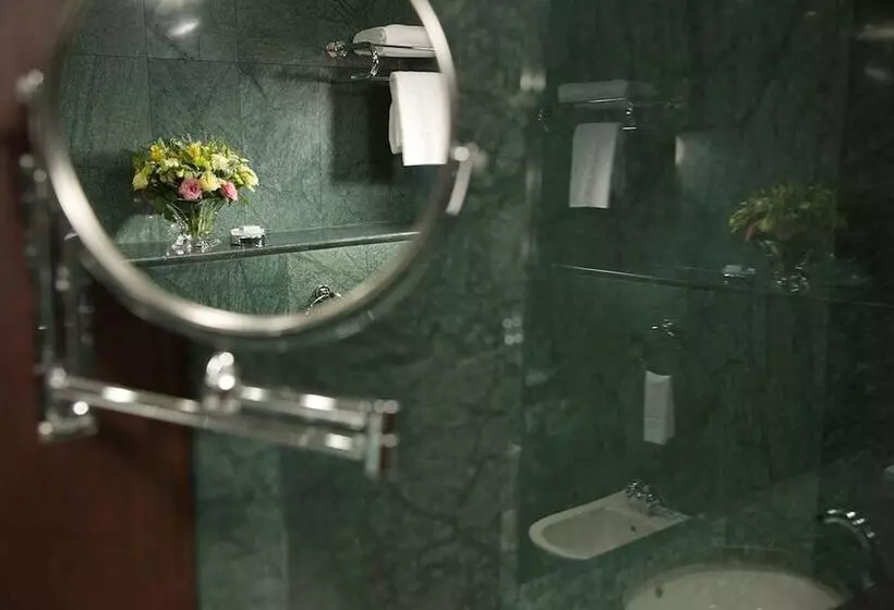 Habitación Ejecutiva con Vistas, Grand Hotel Sofia
