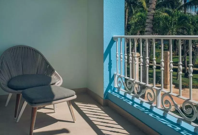 سوییت جونیور لوکس, Iberostar Selection Hacienda Dominicus