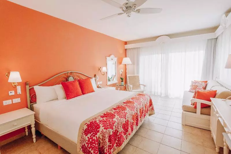 اتاق استاندارد با چشم‌انداز باغ, Iberostar Selection Hacienda Dominicus