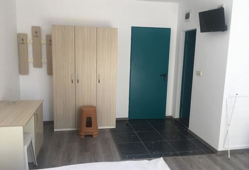 スタンダードトリプルルーム, Largo