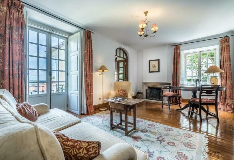 سوییت, Lawrences