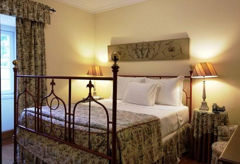 اتاق استاندارد یک نفره, Lawrences