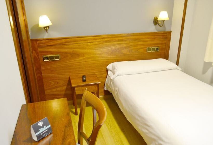 חדר סטנדרט יחיד, Los Templarios