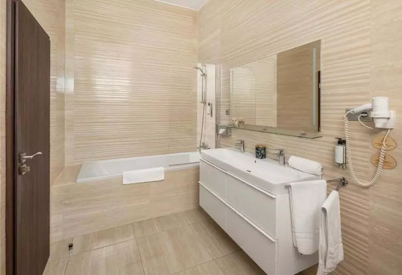 استودیوی سوپریور, Mamaison Residence Sulekova Bratislava