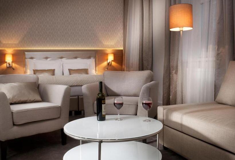استودیوی سوپریور, Mamaison Residence Sulekova Bratislava