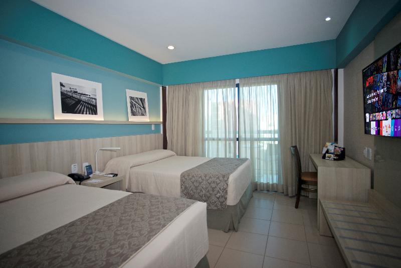 Трехместный Номер Стандарт Боковой Вид на Море, Monte Pascoal Praia Hotel Salvador