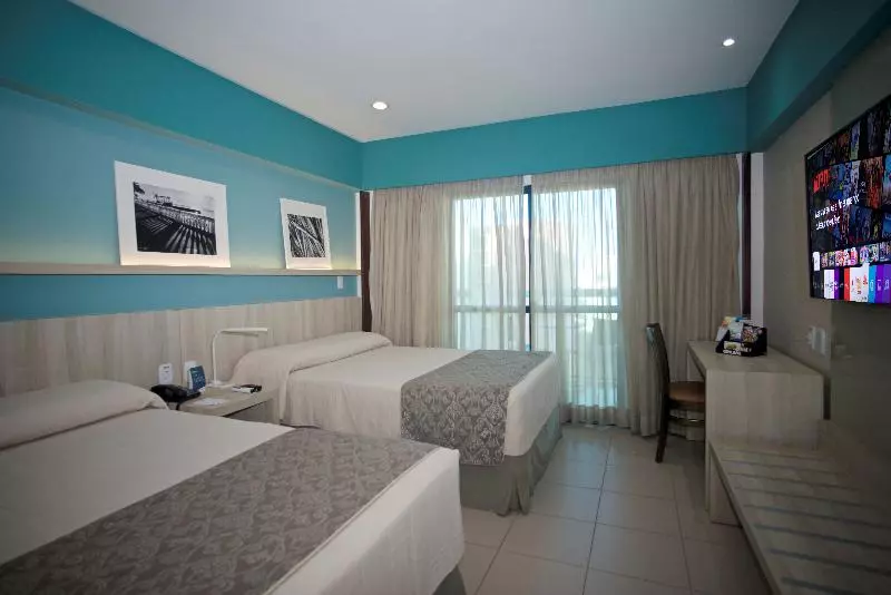 اتاق استاندارد سه نفره با چشم‌انداز کنار دریا, Monte Pascoal Praia Hotel Salvador