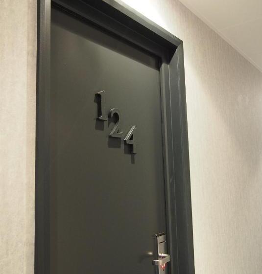 اتاق استاندارد یک نفره, Porte De Versailles