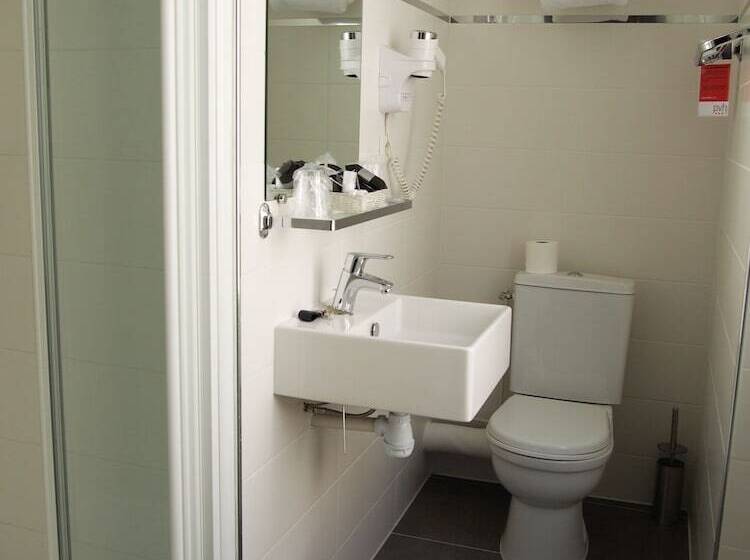 스탠다드 룸, Porte De Versailles