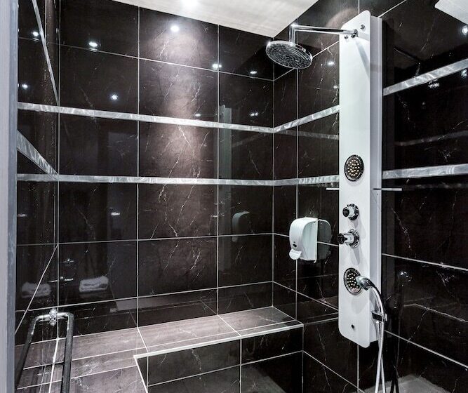 수피리어 룸, Porte De Versailles