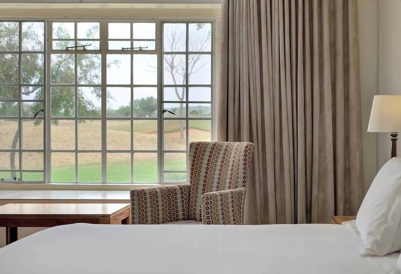 샬레, Protea Hotel By Marriott Polokwane Ranch Resort