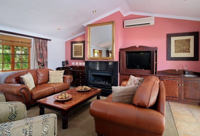 Президентский Люкс, Protea Hotel By Marriott Polokwane Ranch Resort