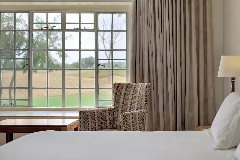 ガーデンビュースタンダードルーム, Protea Hotel By Marriott Polokwane Ranch Resort