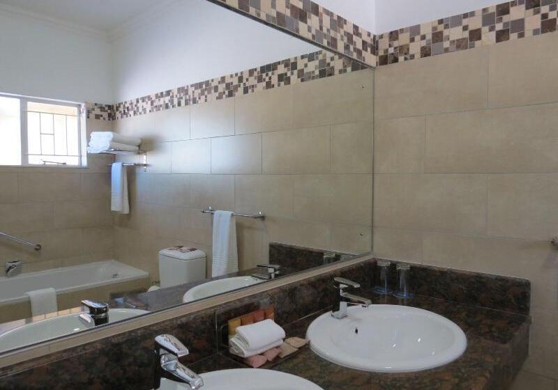 Номер Стандарт Вид на Сад, Protea Hotel By Marriott Polokwane Ranch Resort